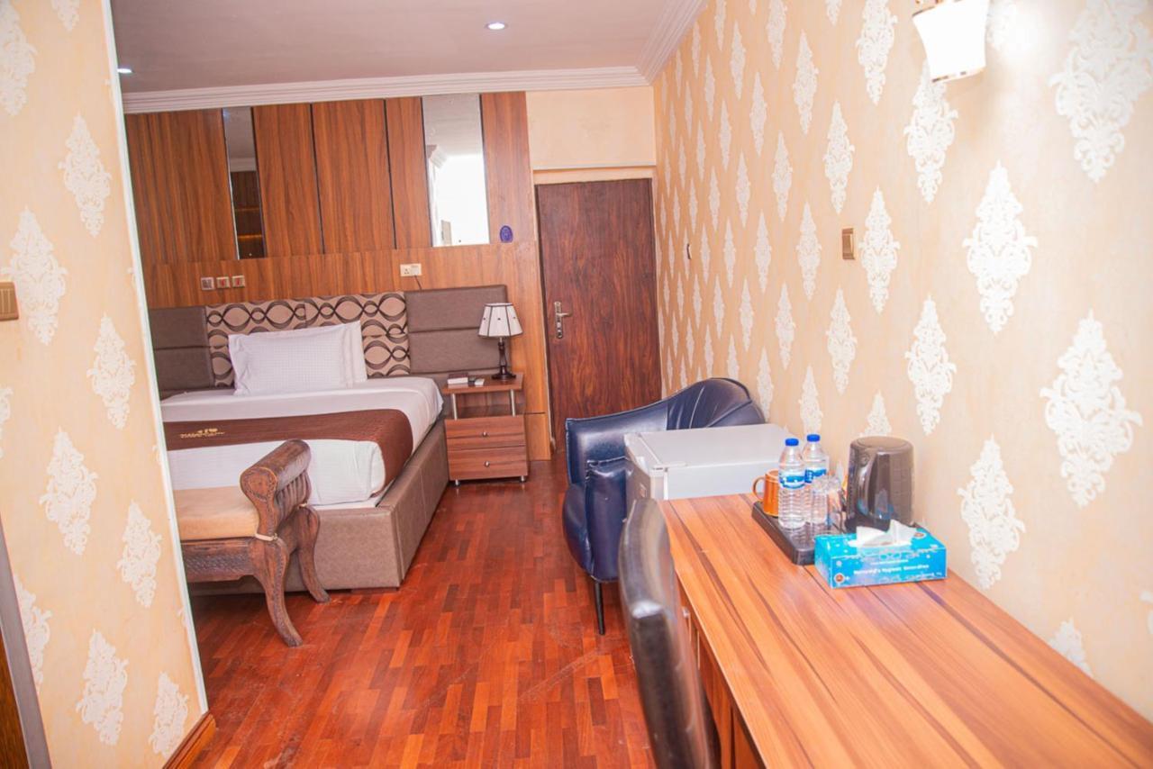 Mahogany Hotel And Suites Ibadan Exterior photo