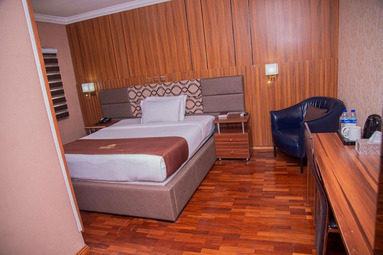 Mahogany Hotel And Suites Ibadan Exterior photo